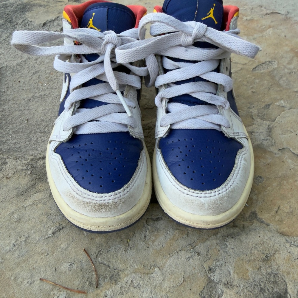 Nike Air Jordan 1 Mid Toddler Sneakers Size 11c PS Laser Orange 23 640734-131 - Picture 6 of 8